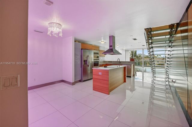 2950 NE 188th Street 302, Aventura, FL 33180