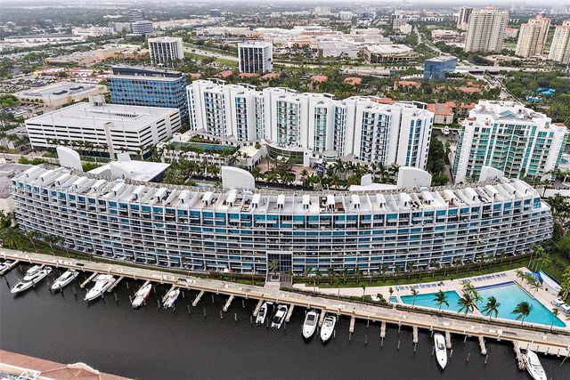 2950 NE 188th Street 302, Aventura, FL 33180