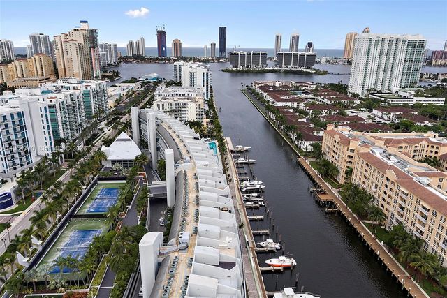 2950 NE 188th Street 302, Aventura, FL 33180