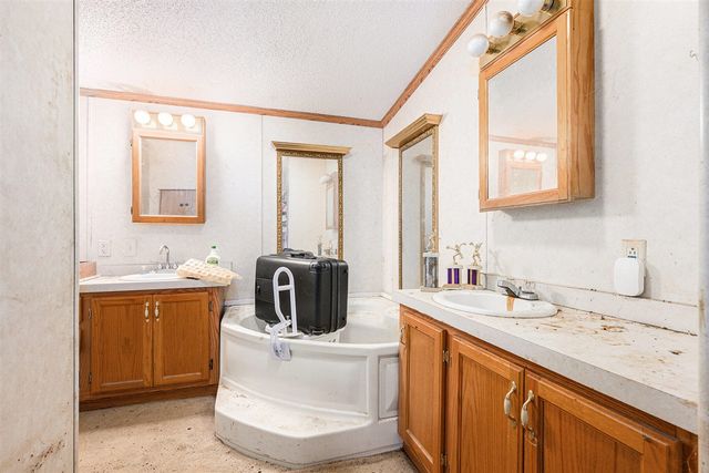 5607 S 28th Street, Kalamazoo, MI 49048