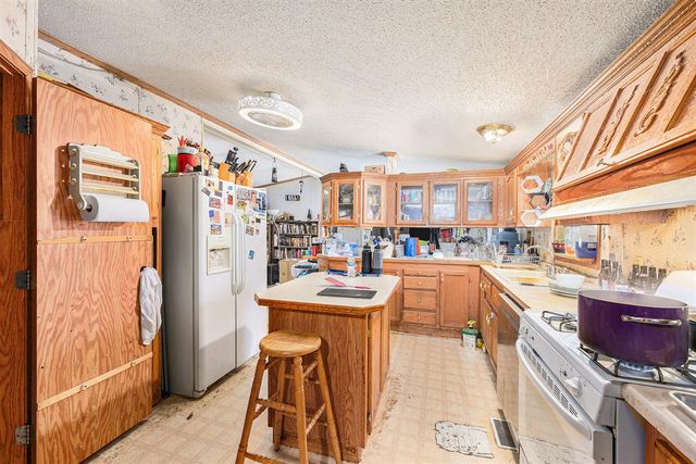 5607 S 28th Street, Kalamazoo, MI 49048