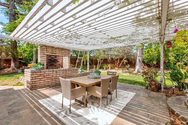 7685 Los Padres Court, Gilroy, CA 95020