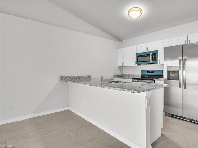4620 SW 8th CT, Cape Coral, FL 33914