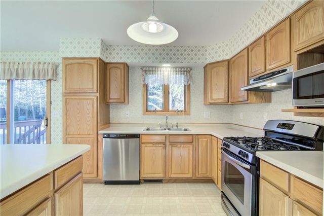 9875N Fairway Drive, Hayward, WI 54843