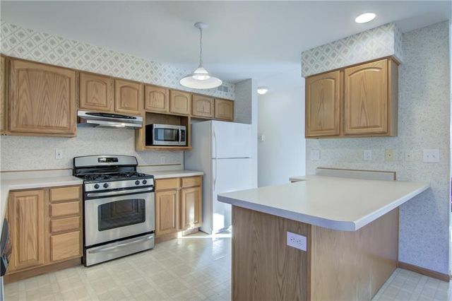 9875N Fairway Drive, Hayward, WI 54843