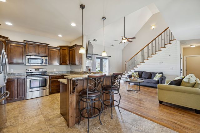 1722 Drayton Dr, Murfreesboro, TN 37130