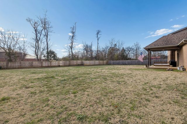 1722 Drayton Dr, Murfreesboro, TN 37130