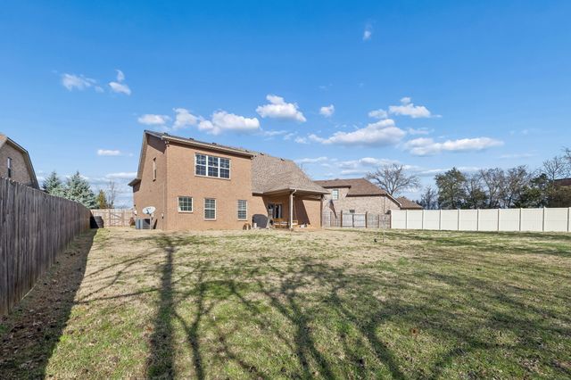 1722 Drayton Dr, Murfreesboro, TN 37130