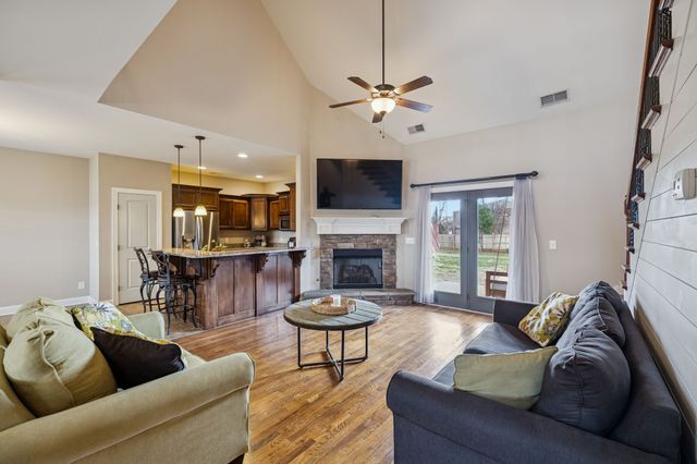 1722 Drayton Dr, Murfreesboro, TN 37130