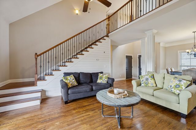 1722 Drayton Dr, Murfreesboro, TN 37130