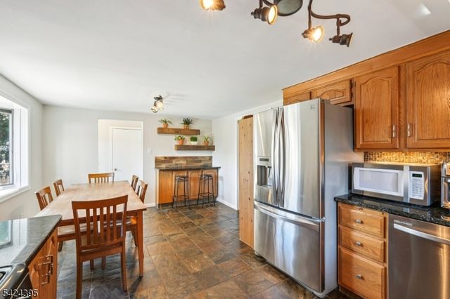 454 Northern Pkwy, Ridgewood Village, NJ 07450