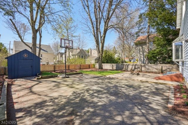 454 Northern Pkwy, Ridgewood Village, NJ 07450