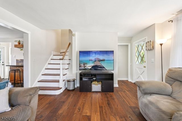 454 Northern Pkwy, Ridgewood Village, NJ 07450