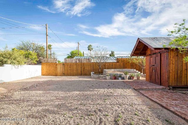 3018 E Mabel Street, Tucson, AZ 85716