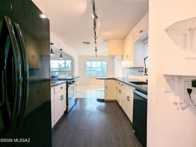 3018 E Mabel Street, Tucson, AZ 85716