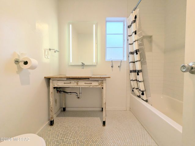 3018 E Mabel Street, Tucson, AZ 85716