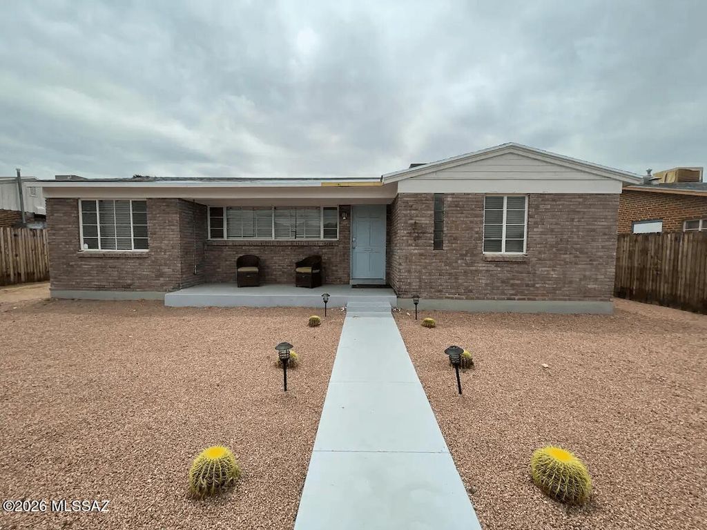 3018 E Mabel Street, Tucson, AZ 85716