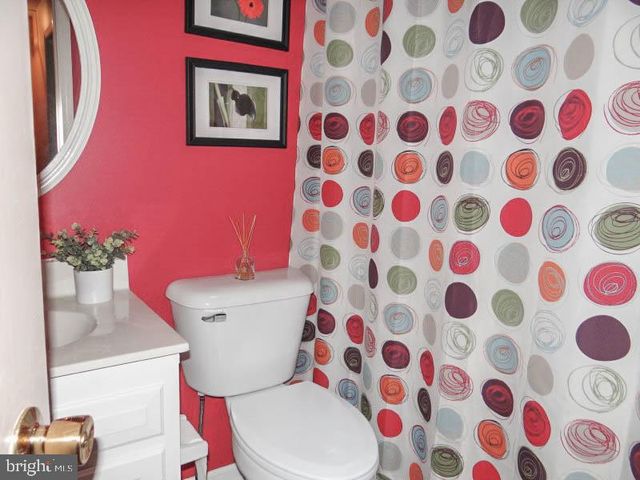 842 WOODLAWN DRIVE, Chambersburg, PA 17201