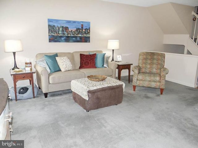 842 WOODLAWN DRIVE, Chambersburg, PA 17201