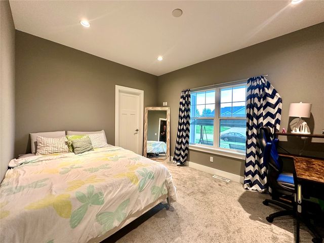 816 Palmyra Drive NE, Cedar Rapids, IA 52402