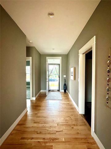 816 Palmyra Drive NE, Cedar Rapids, IA 52402