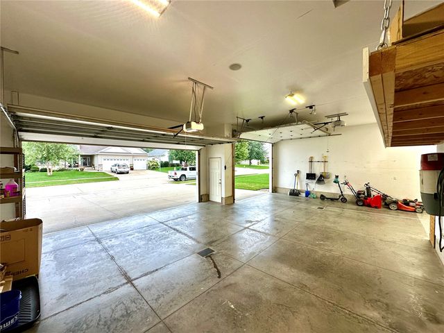 816 Palmyra Drive NE, Cedar Rapids, IA 52402