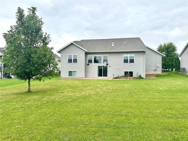 816 Palmyra Drive NE, Cedar Rapids, IA 52402