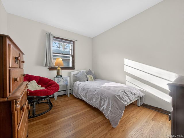 10 Dunnery Court, Suffern, NY 10901