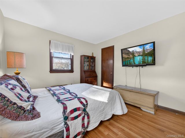 10 Dunnery Court, Suffern, NY 10901