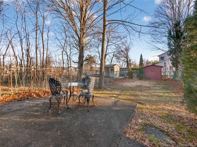 10 Dunnery Court, Suffern, NY 10901