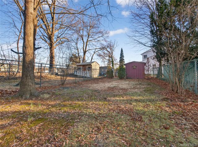 10 Dunnery Court, Suffern, NY 10901