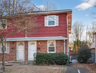 10 Dunnery Court, Suffern, NY 10901