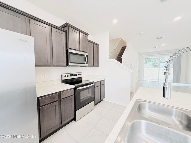 847 GATE RUN Road, Jacksonville, FL 32211