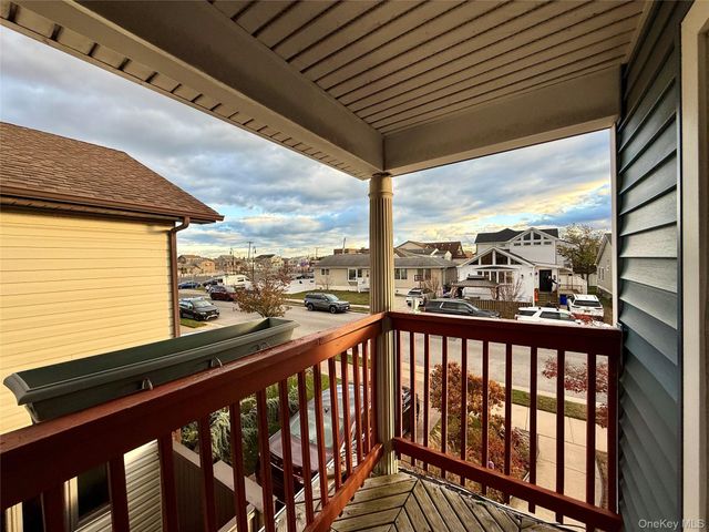 575 E Fulton Street Upper, Long Beach, NY 11561