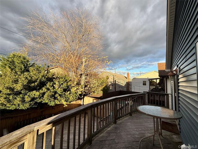 575 E Fulton Street Upper, Long Beach, NY 11561