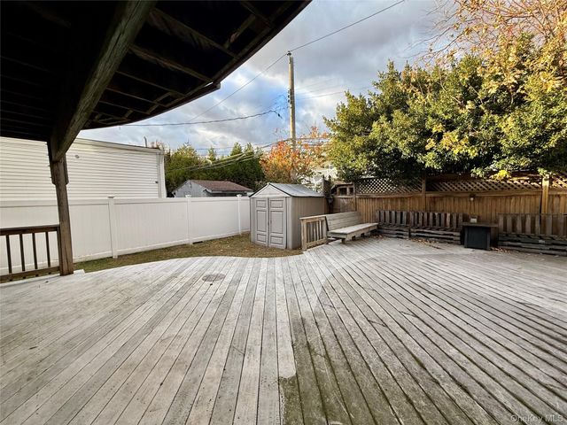 575 E Fulton Street Upper, Long Beach, NY 11561