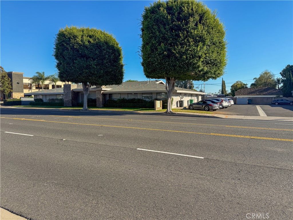1044 E Chapman 1042, Orange, CA 92866 — photo 2