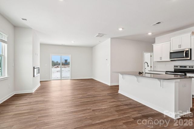 1447 Mammoth Road, Hickory, NC 28602