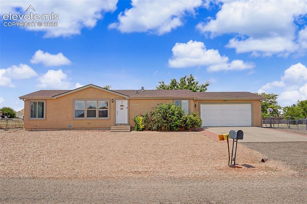 667 S Burro Drive, Pueblo, CO 81007 — exterior