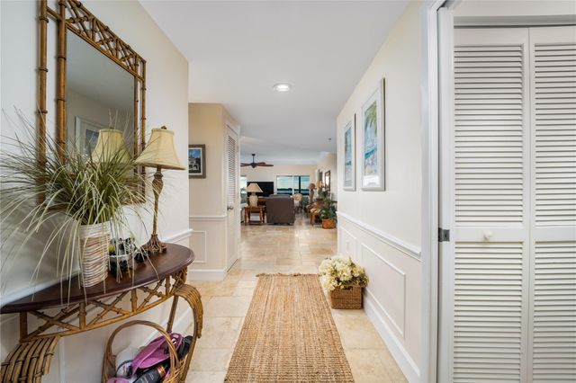 184 NE Edgewater Drive 1001, Stuart, FL 34996