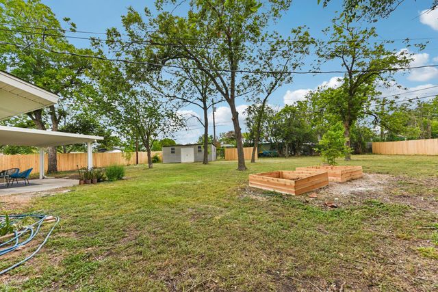 7503 Carriage DR, Austin, TX 78752