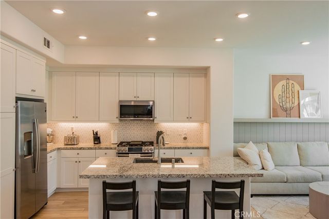 27466 Mercantile Court 203, Valencia, CA 91381