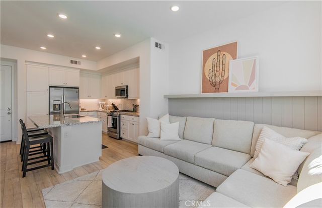 27466 Mercantile Court 203, Valencia, CA 91381