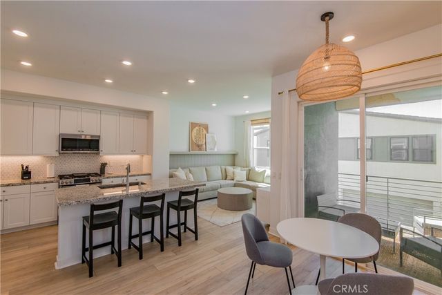 27466 Mercantile Court 203, Valencia, CA 91381