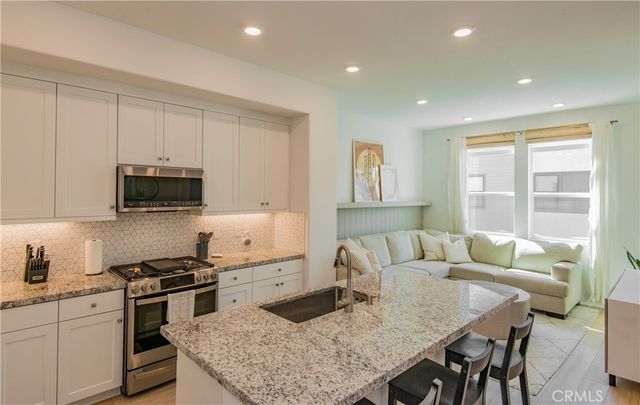 27466 Mercantile Court 203, Valencia, CA 91381