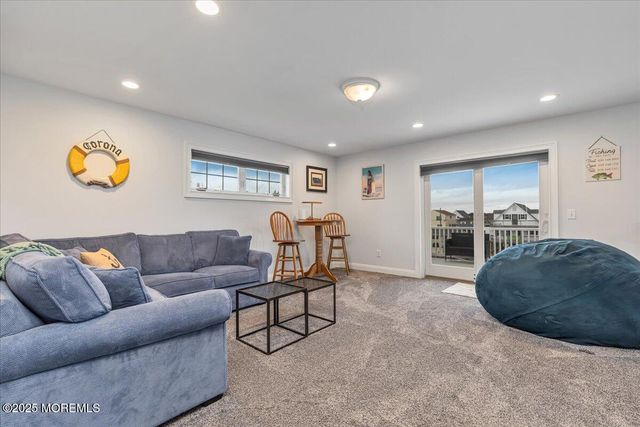 186 Flamingo Road, Tuckerton, NJ 08087