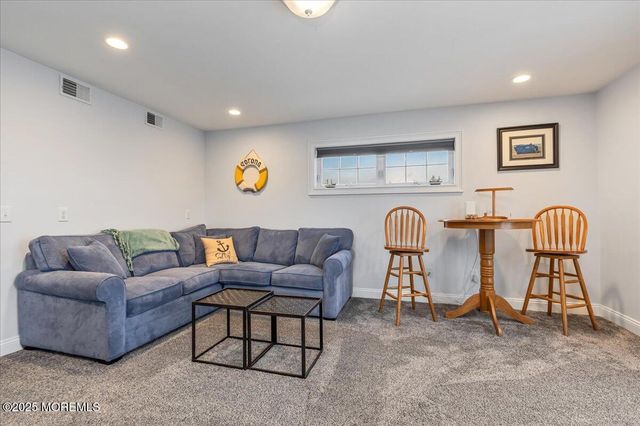 186 Flamingo Road, Tuckerton, NJ 08087