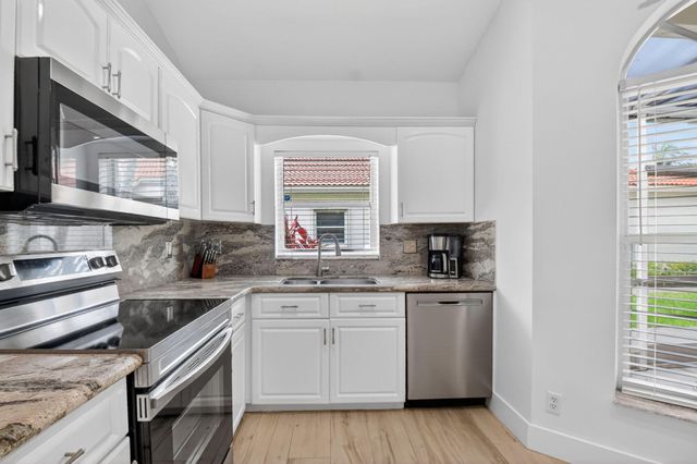 1813 Wood Fern Drive, Boynton Beach, FL 33436