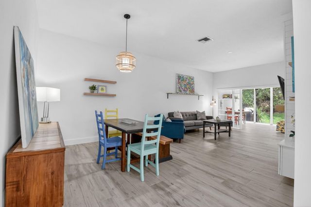 1813 Wood Fern Drive, Boynton Beach, FL 33436
