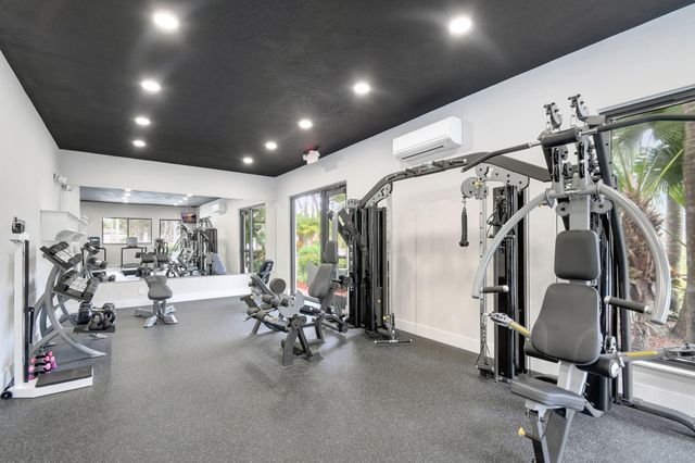 1813 Wood Fern Drive, Boynton Beach, FL 33436